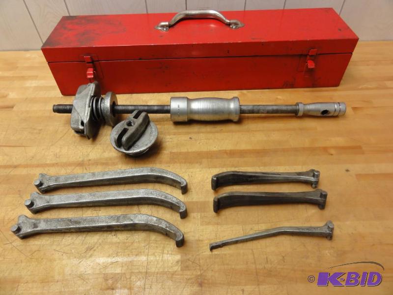 lot 29G image: Snap-On and Blue Point Gear Puller Items to I...