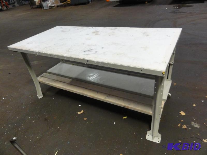 lot 324 image: Steel Work Bench with lower shelf and Vinyl s...