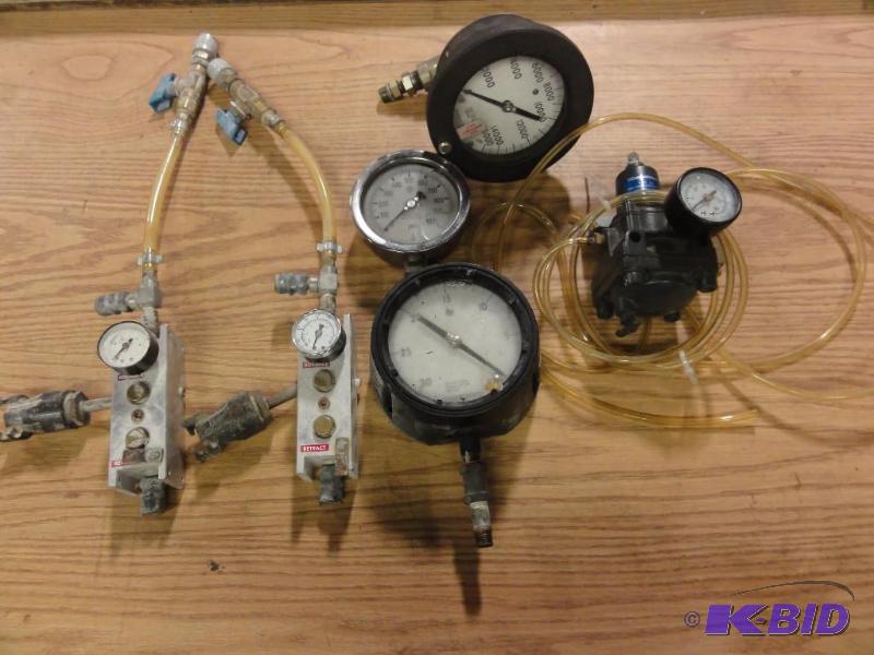 lot 58 image: Assorted Pneumaic Regulators and Gauges to in...