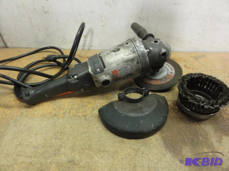 lot 74 image: Black and Decker Industrial Heavy Duty Sander...
