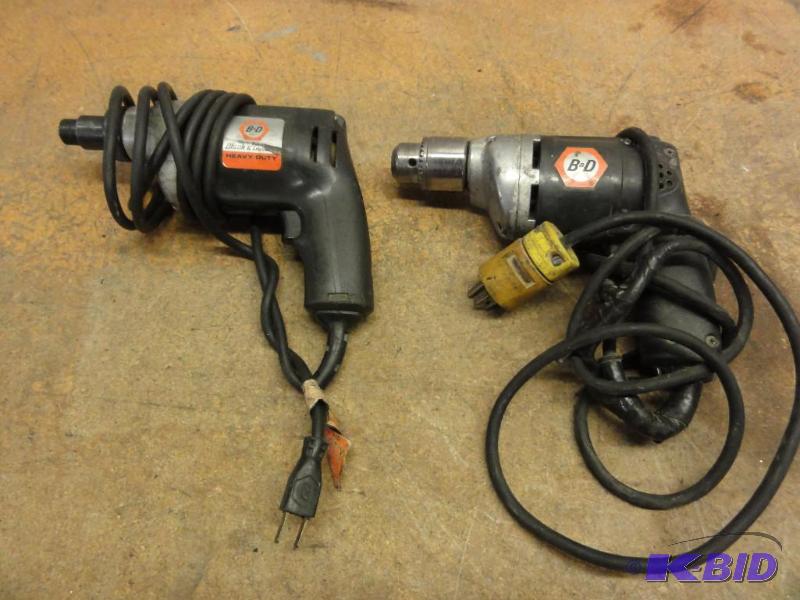 lot 75 image: (2) Black and Decker Tools to include (1) Re...