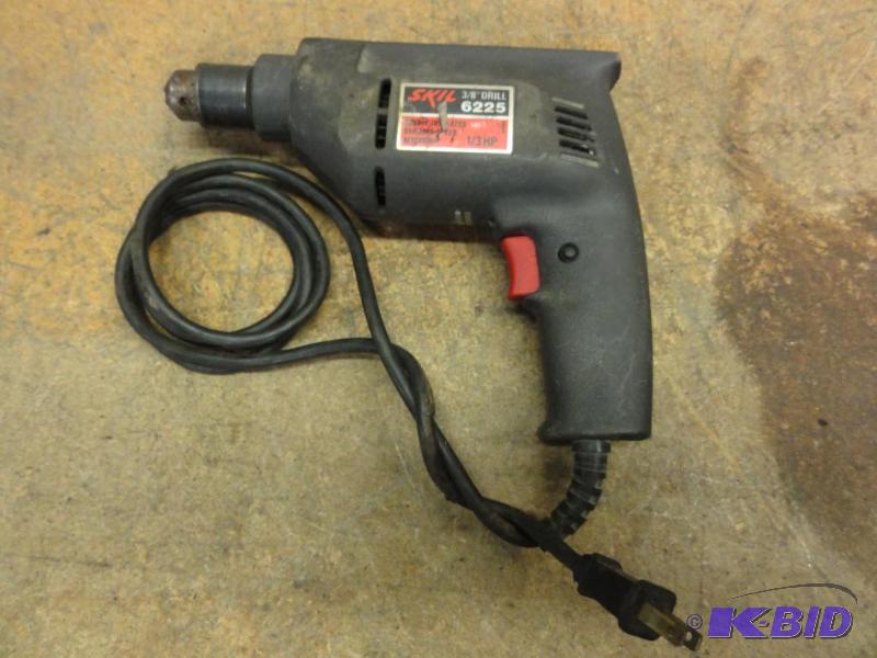 lot 82 image: Skil 38" Variable Speed Drill...