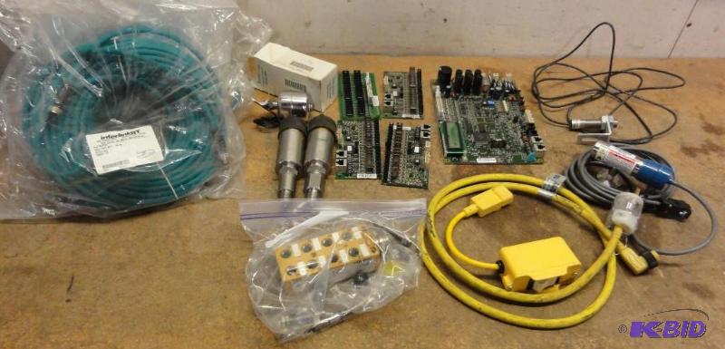 lot 90 image: Assorted Electronic items to include (4) Int...