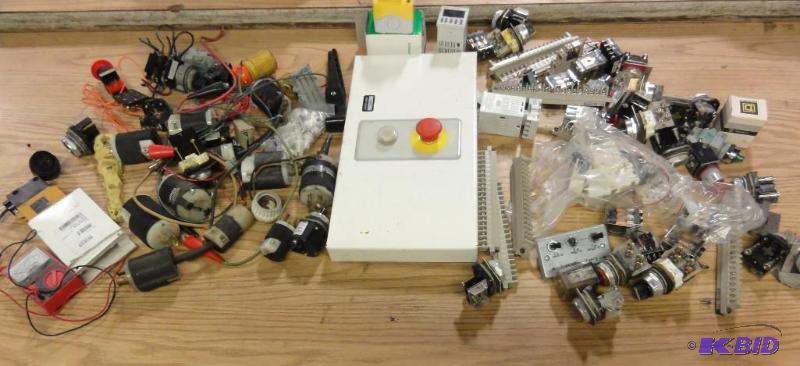 lot 93 image: Lot of assorted Electronics to include (1) S...