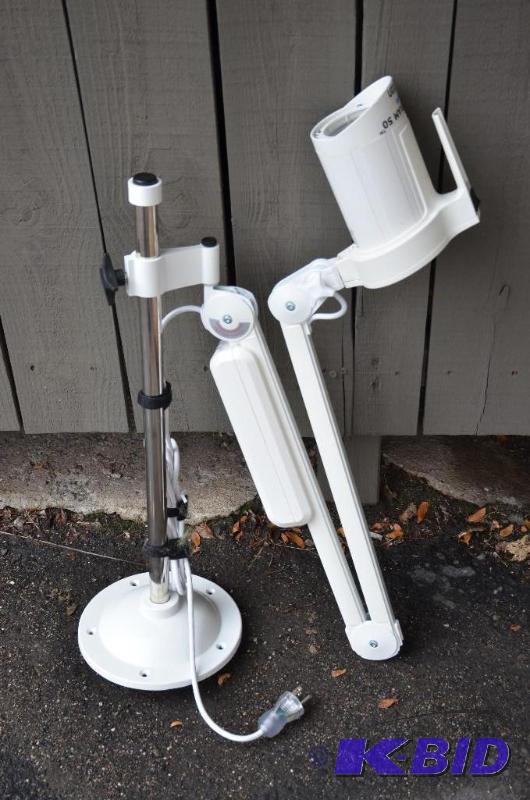 lot 16 image: Philips Burton Model SE50SC Super Exam Light ...