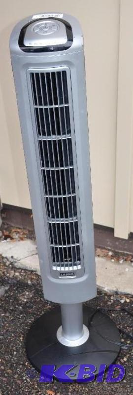 lot 44 image: Lasko 2517 Wind Tower Fan with Remote - 40&qu...