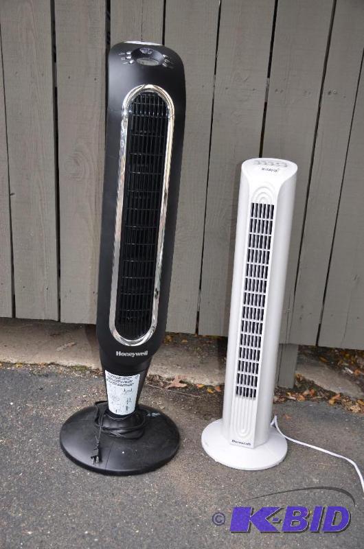 lot 45 image: 2 tower fans - Duracraft model DY012 fan,&nbs...