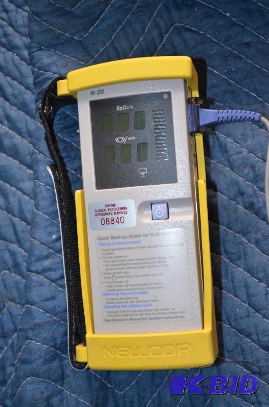 lot 57 image: Nellcor N20 Pulse & Oximeter hand held DI...