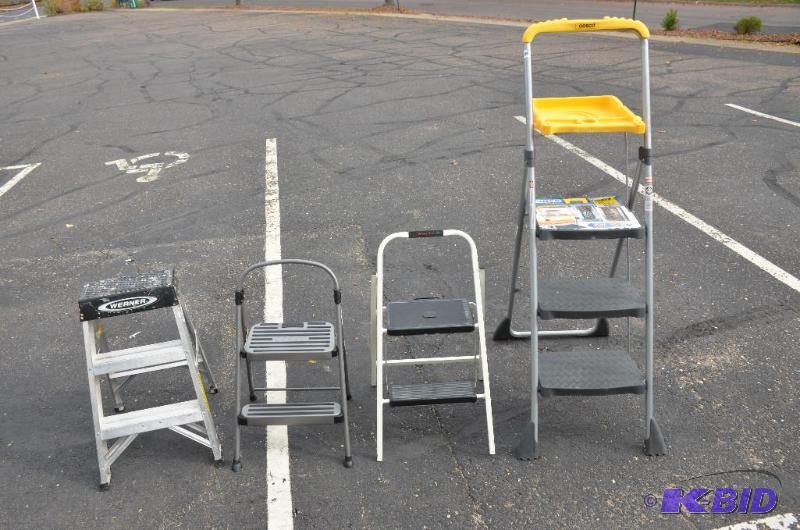 lot 89 image: 4 stools & step ladders - Werner, Cosco,...