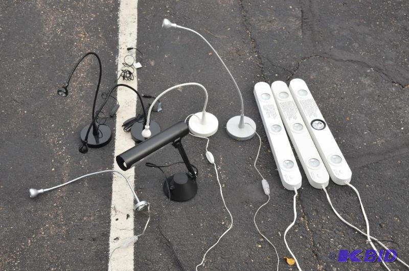 lot 92 image: 5 led lights, 1 desk lamp, 3 under cabinet li...