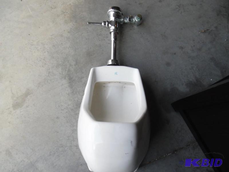 Urinal
