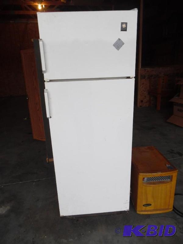 Refrigerator