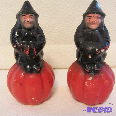 lot 103 image: Vintage Paper Mache Witches