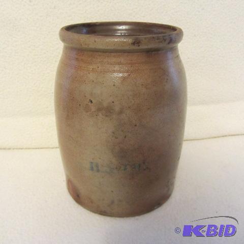 lot 114 image: Chisago Salt Glaze Snuff Jar