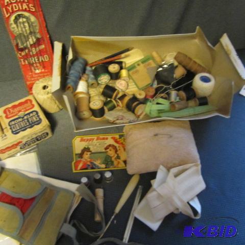 lot 199 image: Sewing Notions