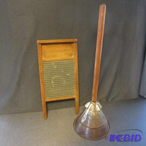 lot 207 image: Washboard & Stomper