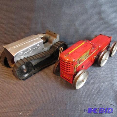 lot 257 image: Marx Tin Dozers