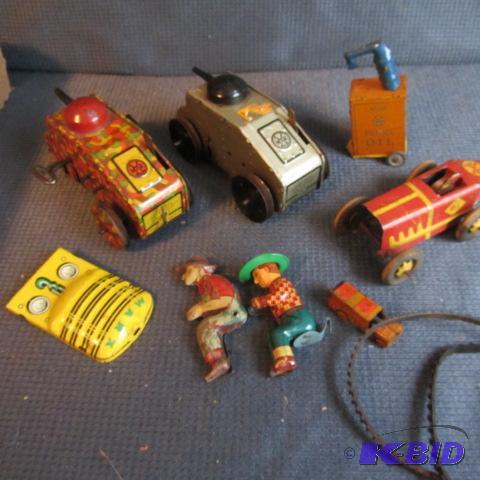 lot 259 image: Marx Tin Tanks, Fuel Dolly