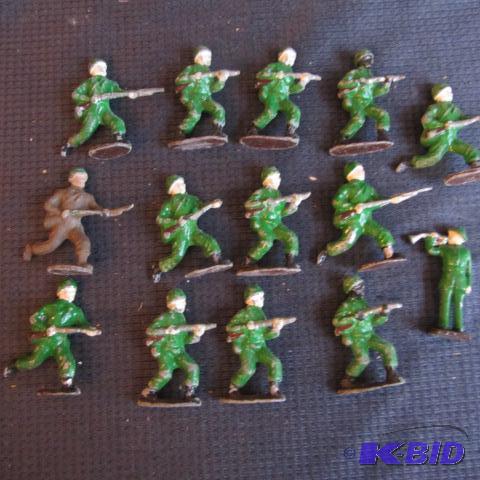 lot 284 image: Metal Soldiers