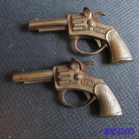 lot 315 image: Echo Cap Pistols