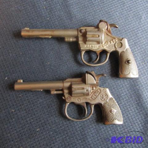 lot 321 image: Corker & Teddy Cap Guns