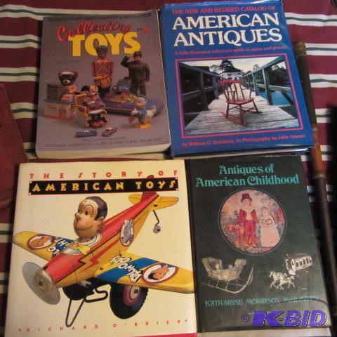 lot 346 image: Antique & Toy Reference Books