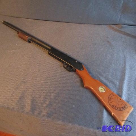 lot 354 image: Daisy Buck Jones BB Gun