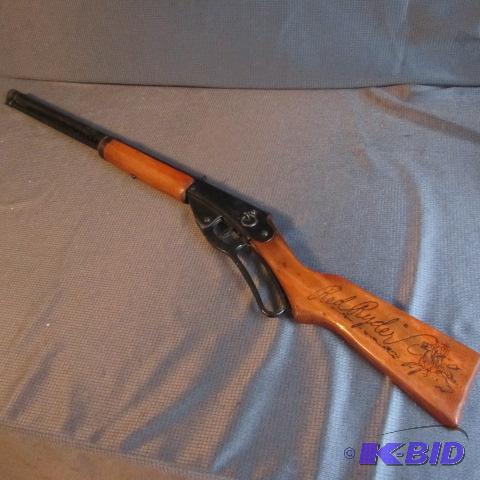 lot 355 image: Red Ryder Model 40 BB Gun