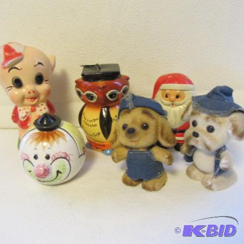 lot 39 image: Piggy, Owl, Santa Banks