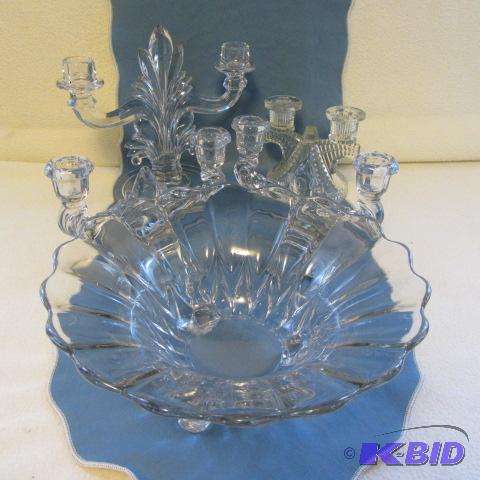 lot 48 image: Vintage Console Set