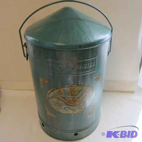 lot 65 image: Farm Master Galvanized Pail