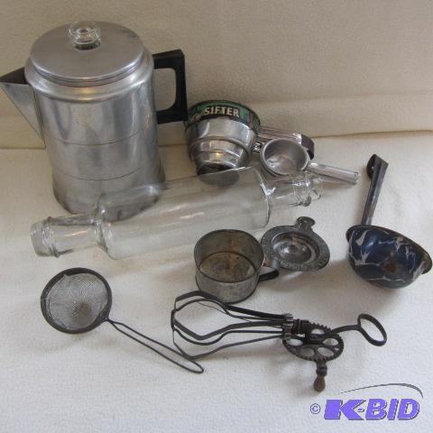 lot 73 image: Vintage Kitchenwares