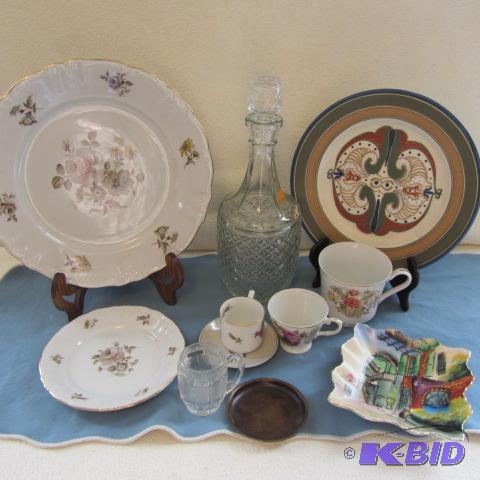 lot 76 image: Crystal Decanter, Fancy Plates