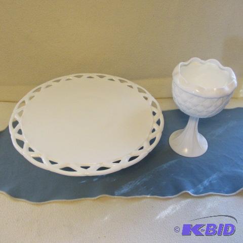 lot 87 image: Fancy Cake Stand, Vase