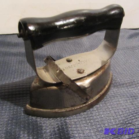 Sad Iron & Handle