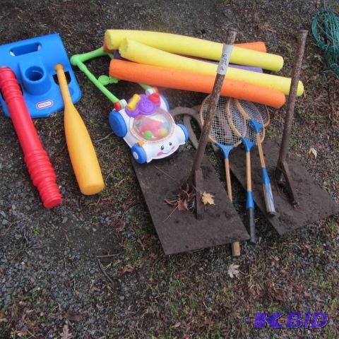 Yard & Pool Games & Toys