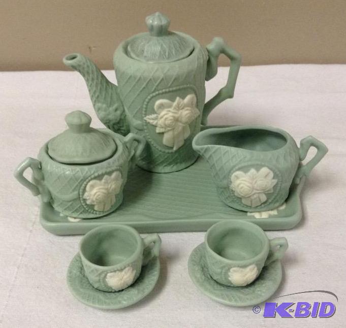 Childs Green Tea Set