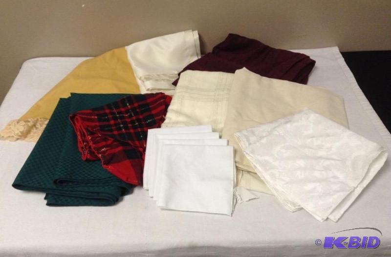Assortment Tablecloths & Runners