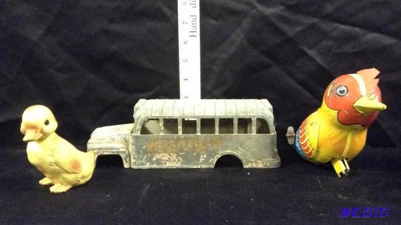 lot 12 image: Two Vintage Toys and a Ceramic Duck
