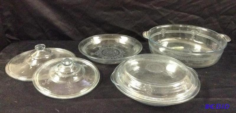 lot 121 image: Assortment Glass Bakeware