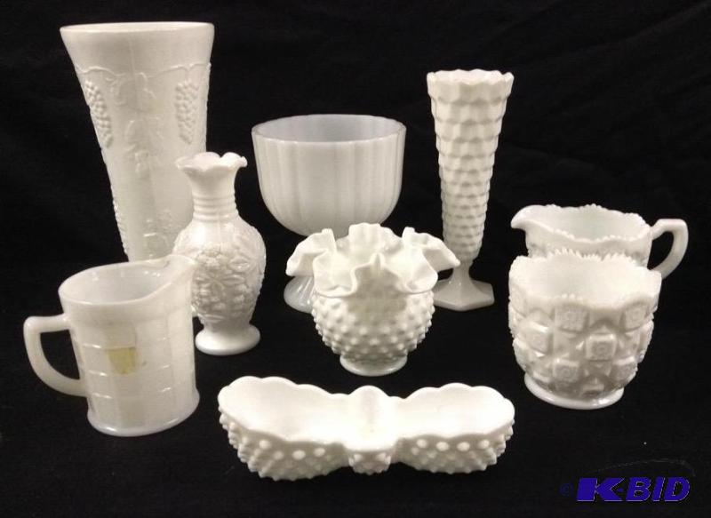 lot 129 image: Selection Milk Glass