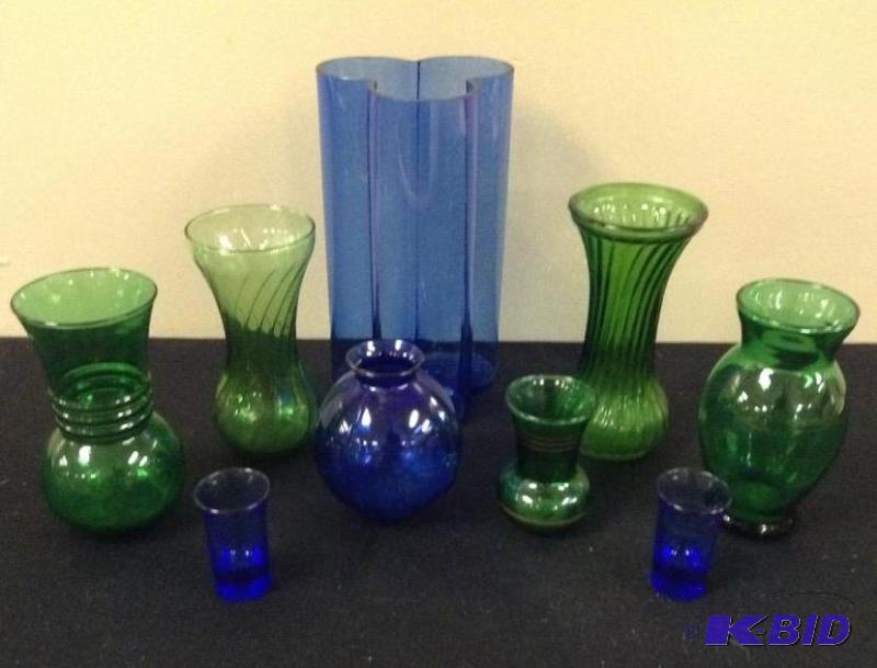 lot 133 image: Green & Blue Vases