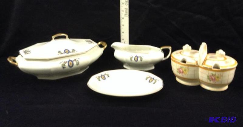 lot 18 image: Vintage China Serving Pieces