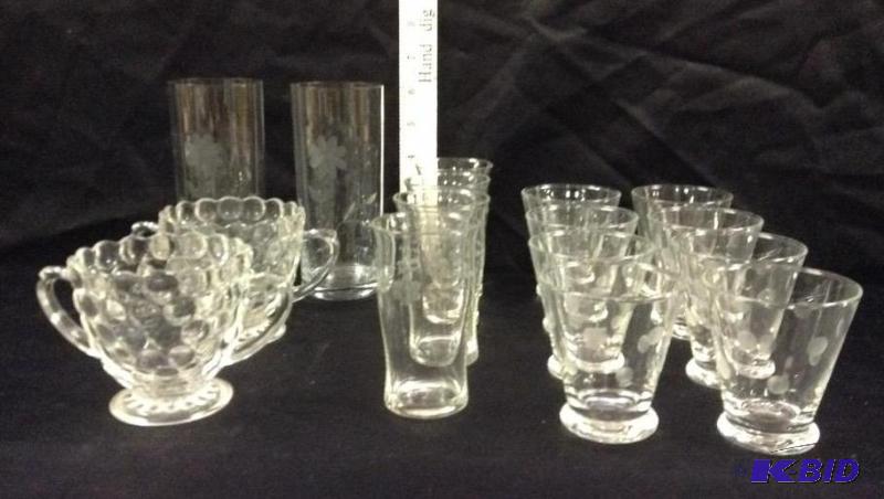 lot 19 image: Assorted Clear Glassware