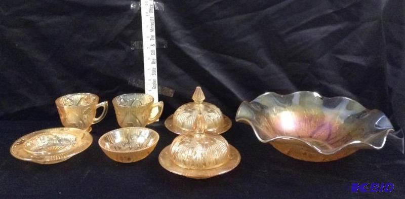 lot 33 image: Jeannette Glass Iris and Herringbone