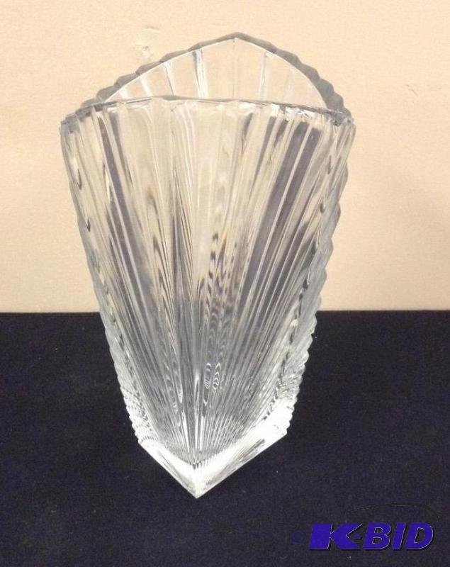lot 59 image: Large Mikasa Vision Vase
