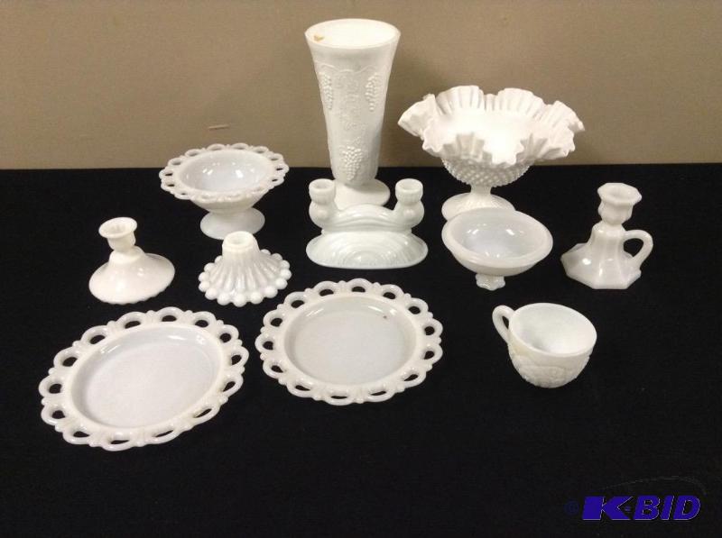 lot 73 image: Collection Milk Glass