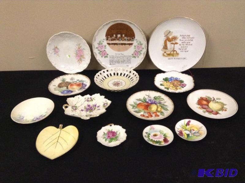 lot 74 image: Lot Decorative Plates