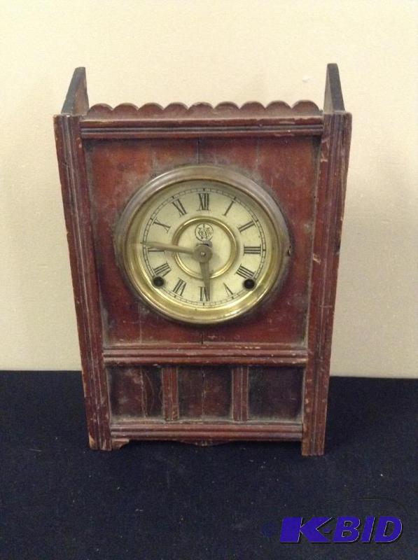 lot 87 image: Vintage Mantle Clock