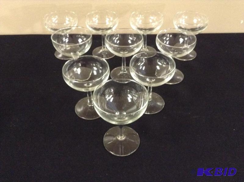 lot 90 image: 10 Clear Wine Glasses